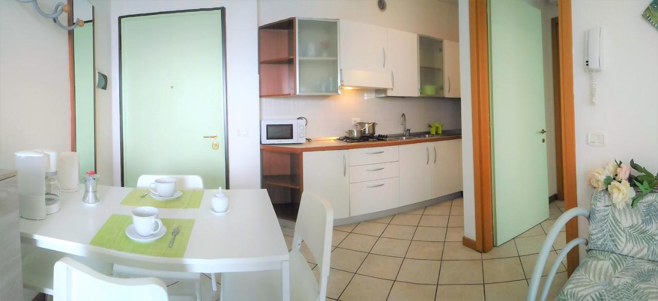 Green Holiday Wohnung Mit Schwimmbad 比比翁 外观 照片
