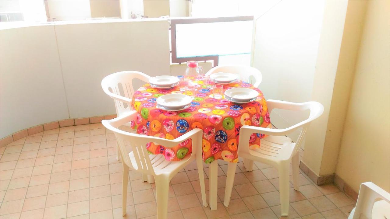 Green Holiday Wohnung Mit Schwimmbad 比比翁 外观 照片